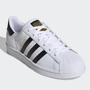 NWT✨ Adidas Superstar Shoes